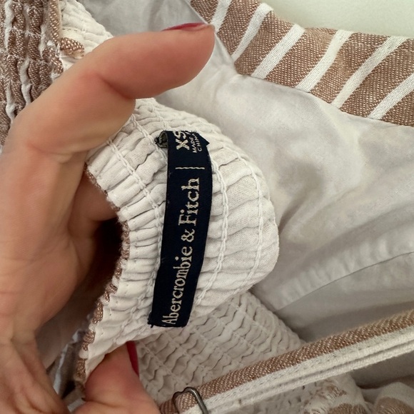 Abercrombie & Fitch Tan and White Striped Jumpsuit - Picture 3 of 4